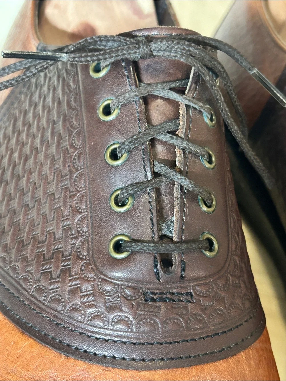 H.S. Trask Men’s Two-Tone Brown Buffalo Leather Lace-Up Oxford Round Toe 13 N